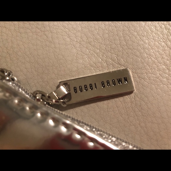 Bobbi Brown Wristlet/Clutch. - Picture 8 of 12